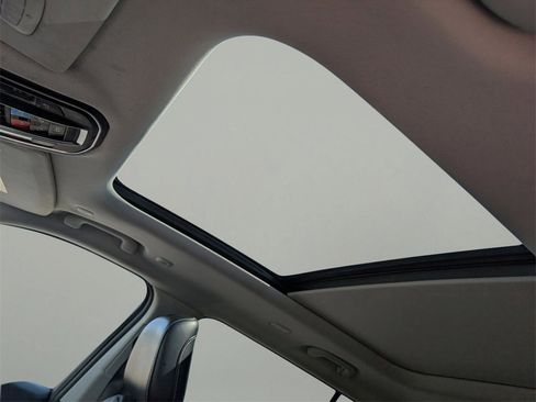 Used 2022 Jeep Grand Cherokee L Limited image 17