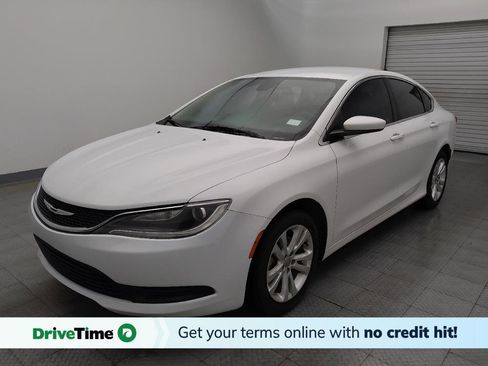 Used 2016 Chrysler 200 Touring image 1