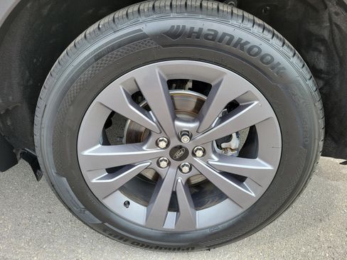 Used 2023 Ford Explorer XLT w/ Equipment Group 202A RWD image 31