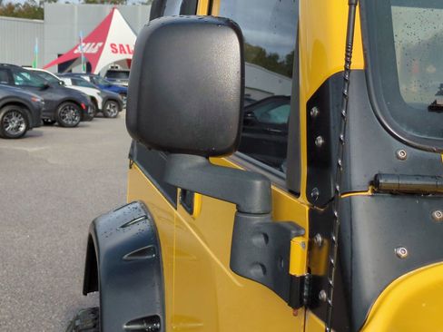 Used 2004 Jeep Wrangler Sport w/ Dual Top Group image 12