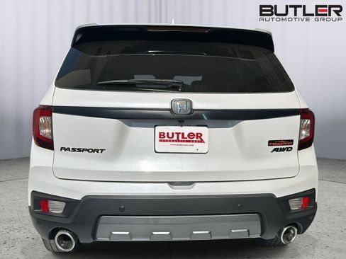 Used 2023 Honda Passport TrailSport image 5