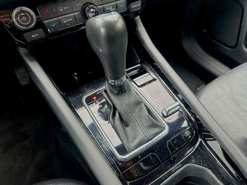 Used 2023 Jeep Compass Limited image 19