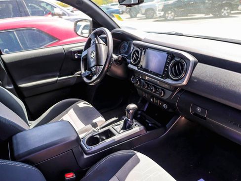 Used 2023 Toyota Tacoma TRD Sport AWD/4WD image 3