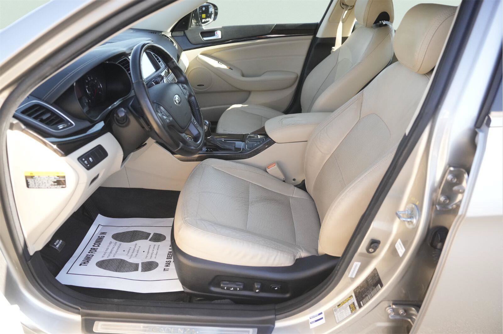 Used 2015 Kia Cadenza Premium FWD image 9