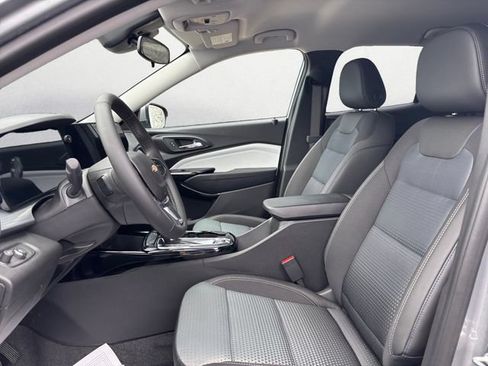 New 2026 Chevrolet Trax LT w/ Driver Confidence Package FWD image 9