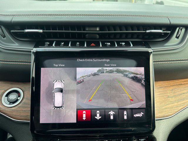 Used 2023 Jeep Grand Cherokee Summit w/ Luxury Tech Group V AWD/4WD image 19
