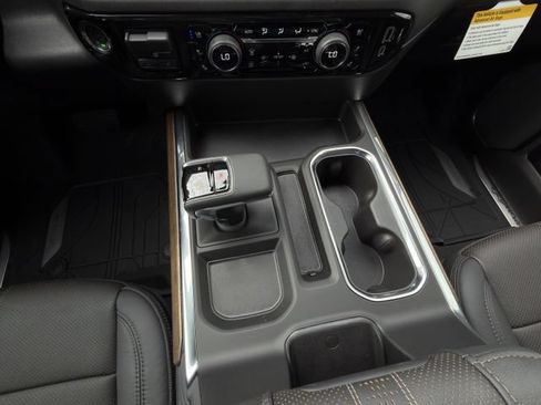 New 2026 Chevrolet Silverado 1500 High Country w/ Technology Package AWD/4WD image 17