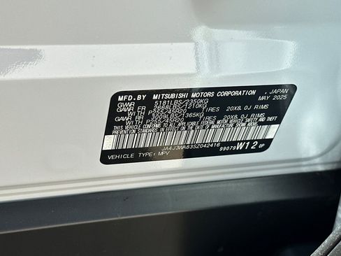 New 2025 Mitsubishi Outlander SEL image 27