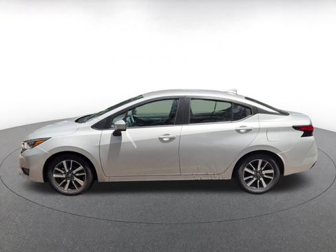 Used 2025 Nissan Versa SV FWD image 7
