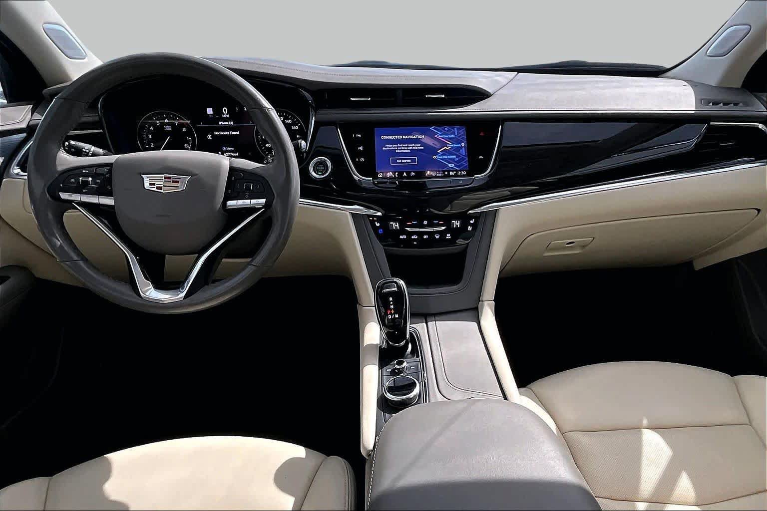Used 2022 Cadillac XT6 Premium Luxury w/ Technology Package FWD image 14