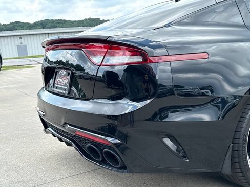 Used 2022 Kia Stinger GT2 RWD image 17
