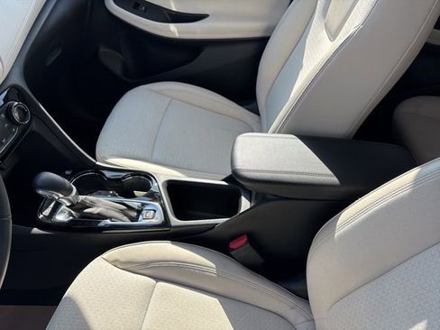 Used 2023 Buick Encore GX Preferred w/ Cold Weather Comfort Package FWD image 16