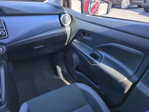 Used 2025 Nissan Versa SV image 16