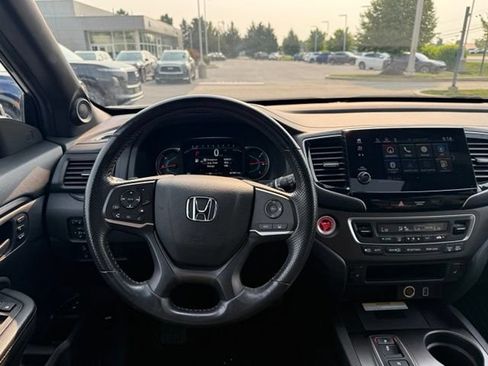 Used 2022 Honda Pilot TrailSport image 6