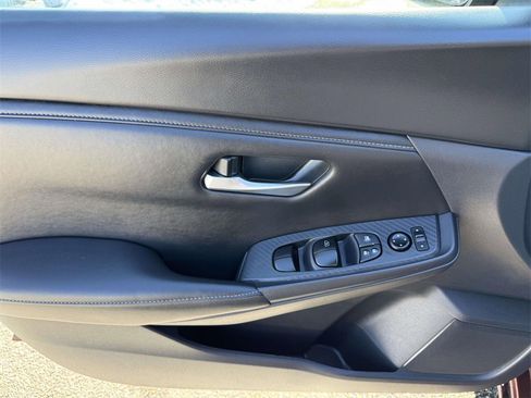 Certified 2025 Nissan Sentra SV image 13