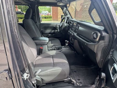 Used 2023 Jeep Wrangler Willys image 13