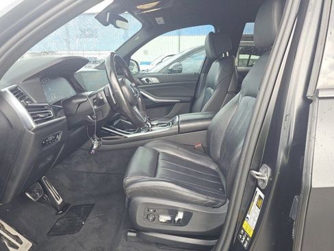 Used 2022 BMW X7 xDrive40i w/ M Sport Package image 3