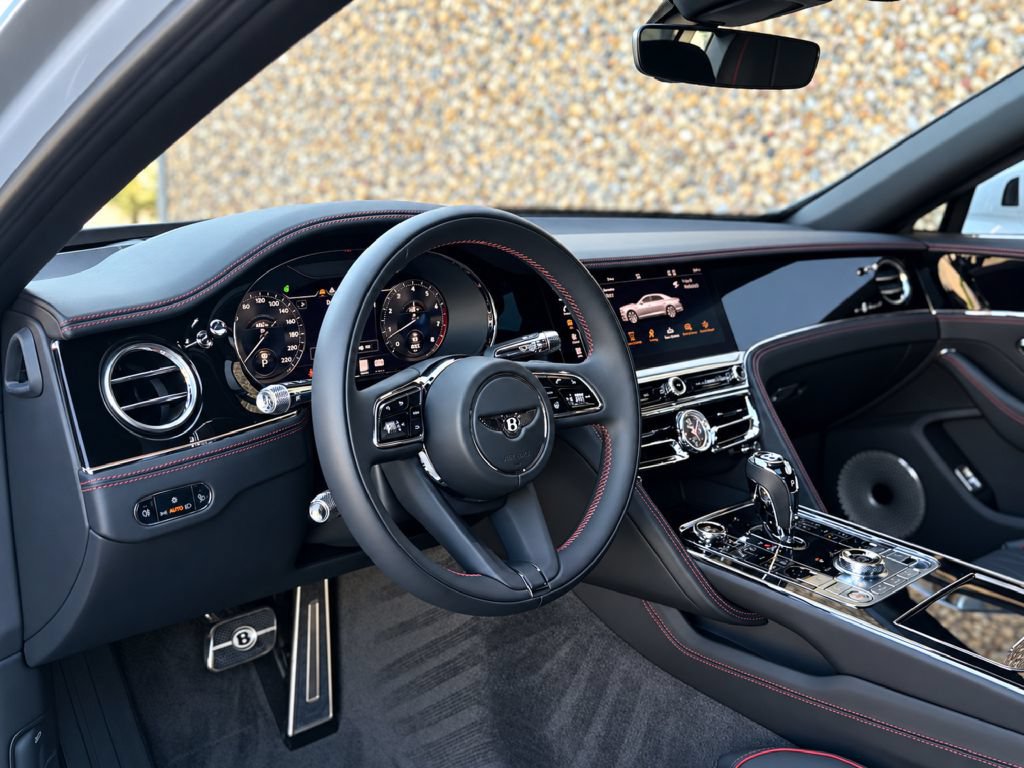 Used 2023 Bentley Flying Spur W12 AWD/4WD image 31