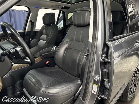 Used 2018 Land Rover Range Rover Supercharged AWD/4WD image 8