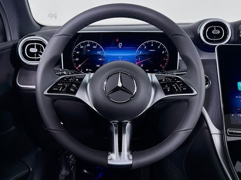 New 2026 Mercedes-Benz GLC 300 image 17