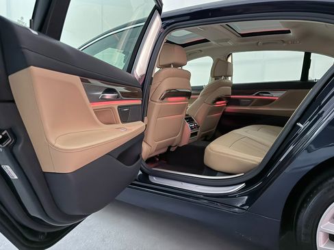 Used 2019 BMW 750i xDrive 750i xDrive w/ Executive Package image 21