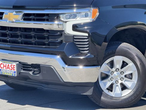 Used 2023 Chevrolet Silverado 1500 LT w/ Protection Package AWD/4WD image 3