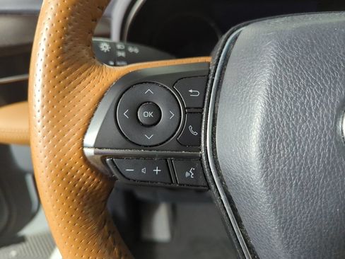 Used 2019 Toyota Avalon Limited FWD image 27