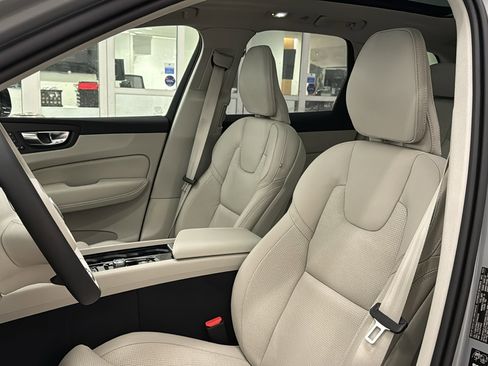 New 2026 Volvo XC60 B5 Ultra w/ Protection Package Premier AWD/4WD image 23