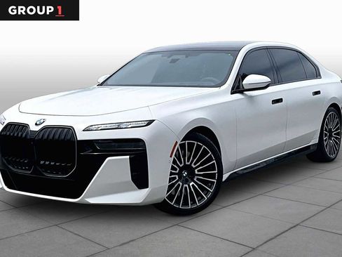 Used 2025 BMW 760i xDrive w/ Executive Package AWD/4WD image 1