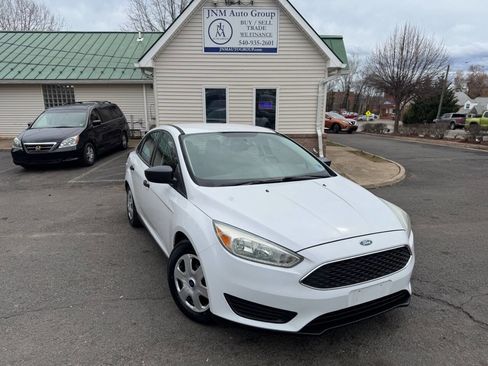 Used 2015 Ford Focus S image 1