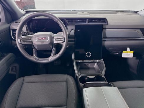 New 2026 GMC Terrain AT4 AWD/4WD image 2