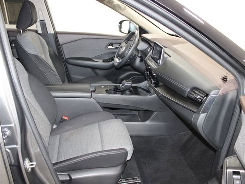 Used 2021 Nissan Rogue SV FWD image 24