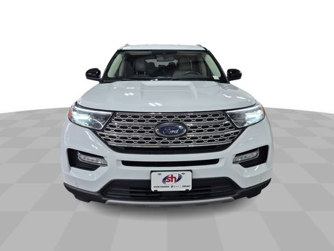 Used 2023 Ford Explorer Limited AWD/4WD image 3