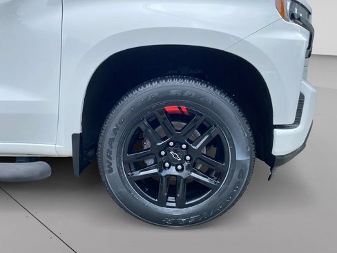 Certified 2021 Chevrolet Silverado 1500 RST w/ Redline Edition AWD/4WD image 9