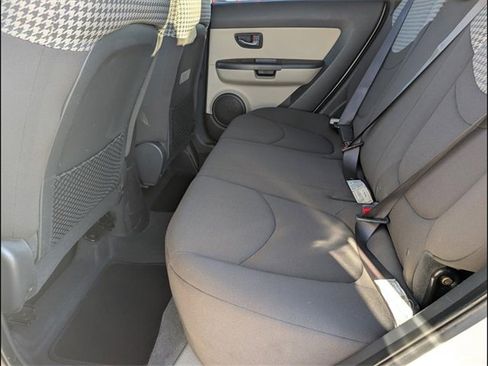 Used 2011 Kia Soul ! image 10