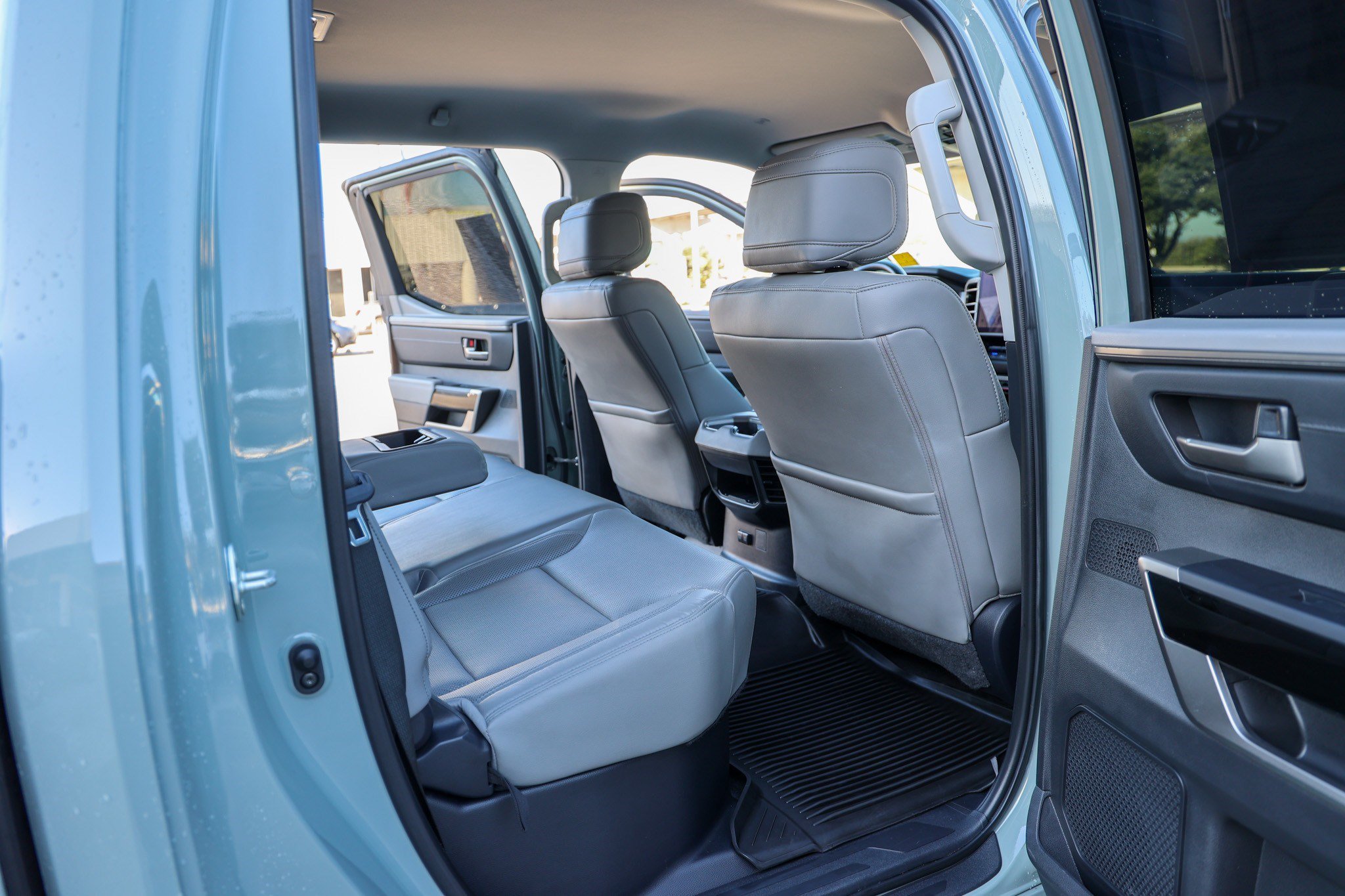 Used 2024 Toyota Tundra Limited AWD/4WD image 39