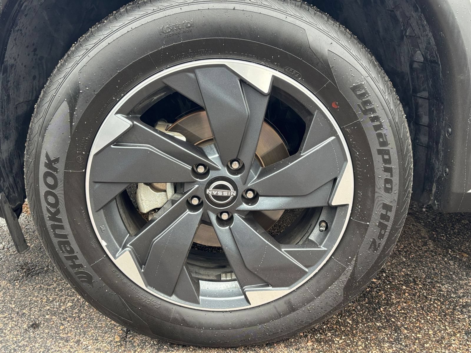 Used 2025 Nissan Rogue SV AWD/4WD image 29