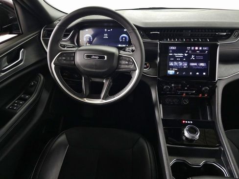 Used 2024 Jeep Grand Cherokee L Altitude image 20