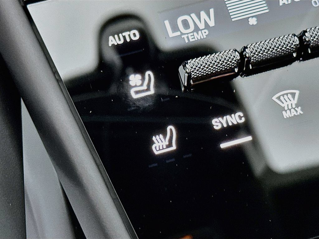 New 2026 Porsche Cayenne Turbo GT AWD/4WD image 22