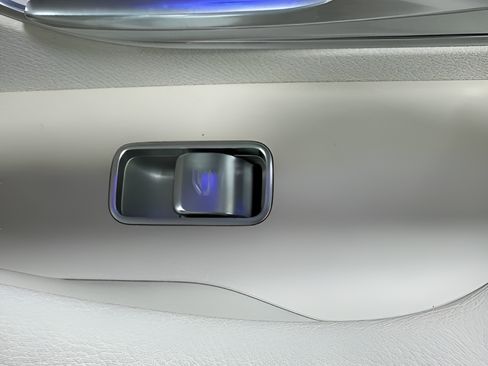 Certified 2025 Mercedes-Benz GLE 450 4MATIC image 24