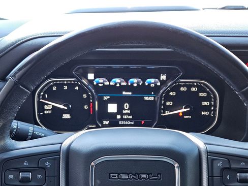 Used 2021 GMC Yukon Denali w/ Denali Premium Package image 16