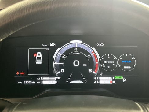 Used 2024 Toyota Tundra Limited AWD/4WD image 15