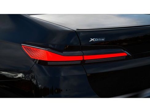 New 2026 BMW 760i xDrive image 8
