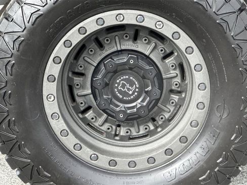 Used 2019 RAM 2500 Tradesman w/ Chrome Appearance Group image 25