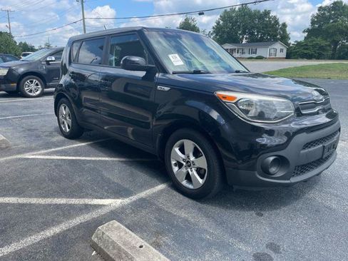 Used 2018 Kia Soul FWD image 4