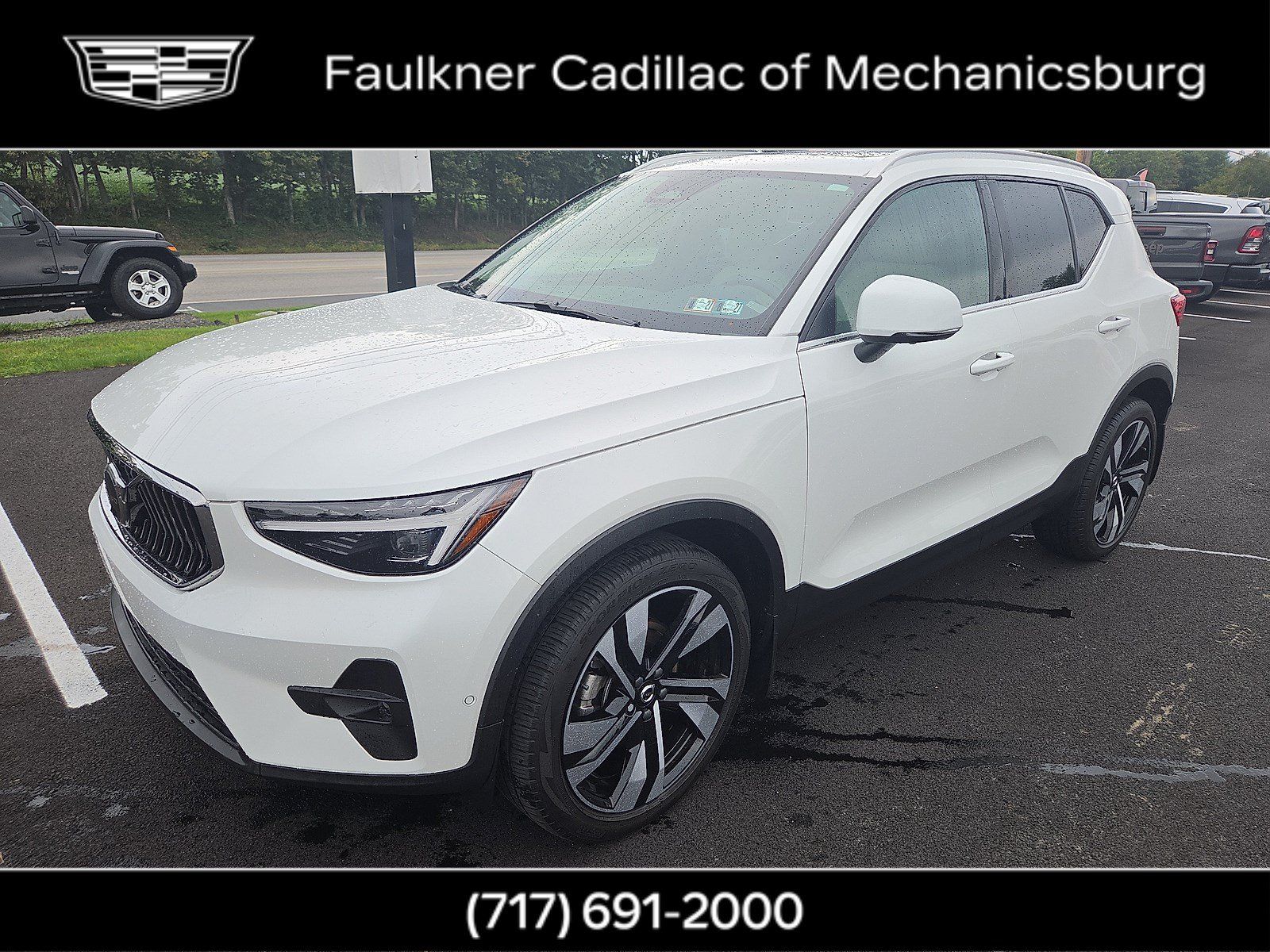Used 2024 Volvo XC40 B5 Plus w/ Protection Package Premier AWD/4WD image 1
