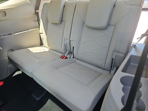 New 2026 Volkswagen Atlas SE AWD/4WD image 21