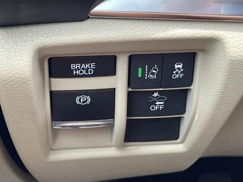Used 2018 Acura MDX FWD w/ Tech & Entertainment image 31