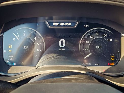 New 2026 RAM 1500 4x4 Crew Cab image 17