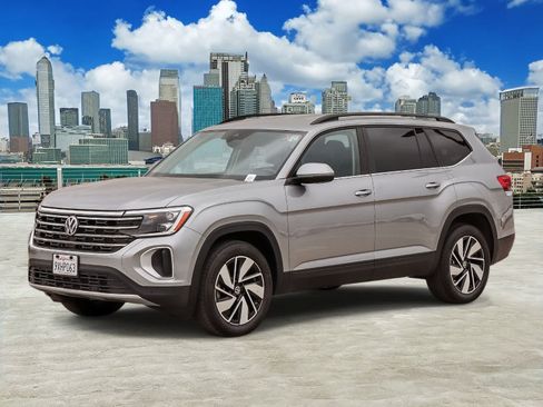 Certified 2026 Volkswagen Atlas SE FWD image 1